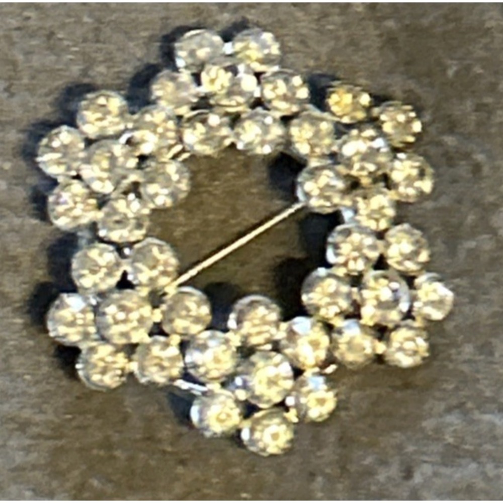 Vtg Wreath Flower Brooch Pin Rhinestones Clear Silver Tone Clustered MCM 1.75"